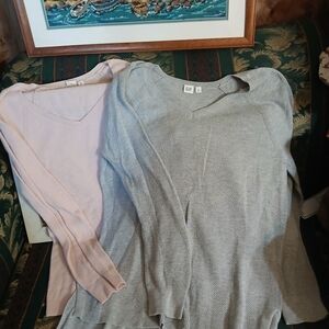 GAP Women's V-Neck Gray Sweater - Soft Lightweight Knit Bundle